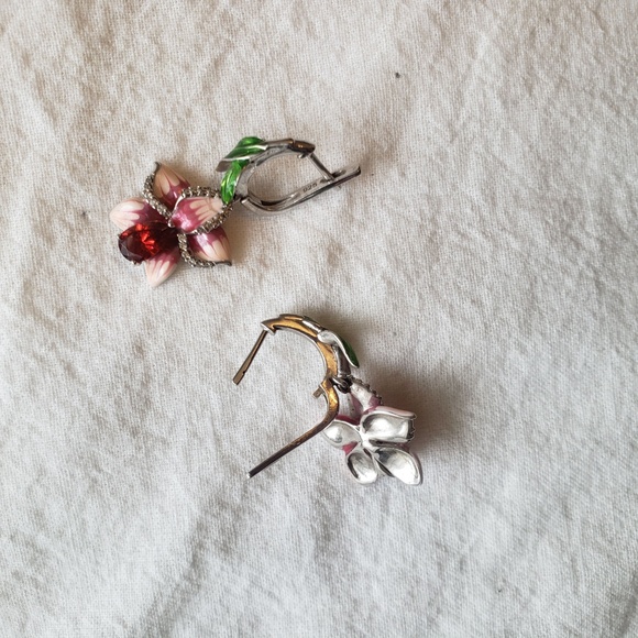 Flower Silver Earrings Red Crystal - Picture 2 of 5